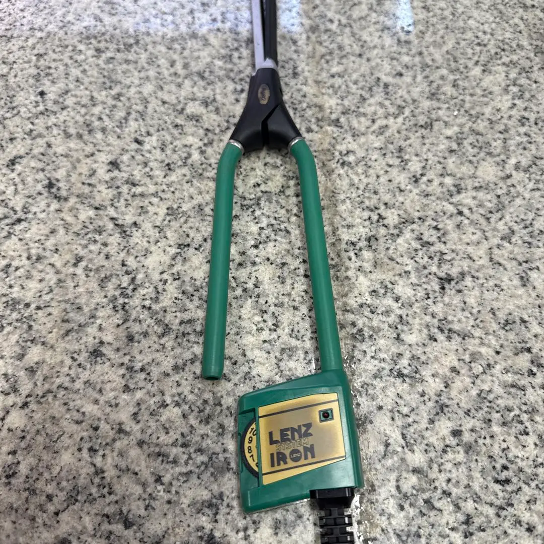 中古美品　理美容　LENZレンツ角10ミリアイロン α-10G Yahoo!オークション -「レンツアイロン」(理美容店用品) (店舗