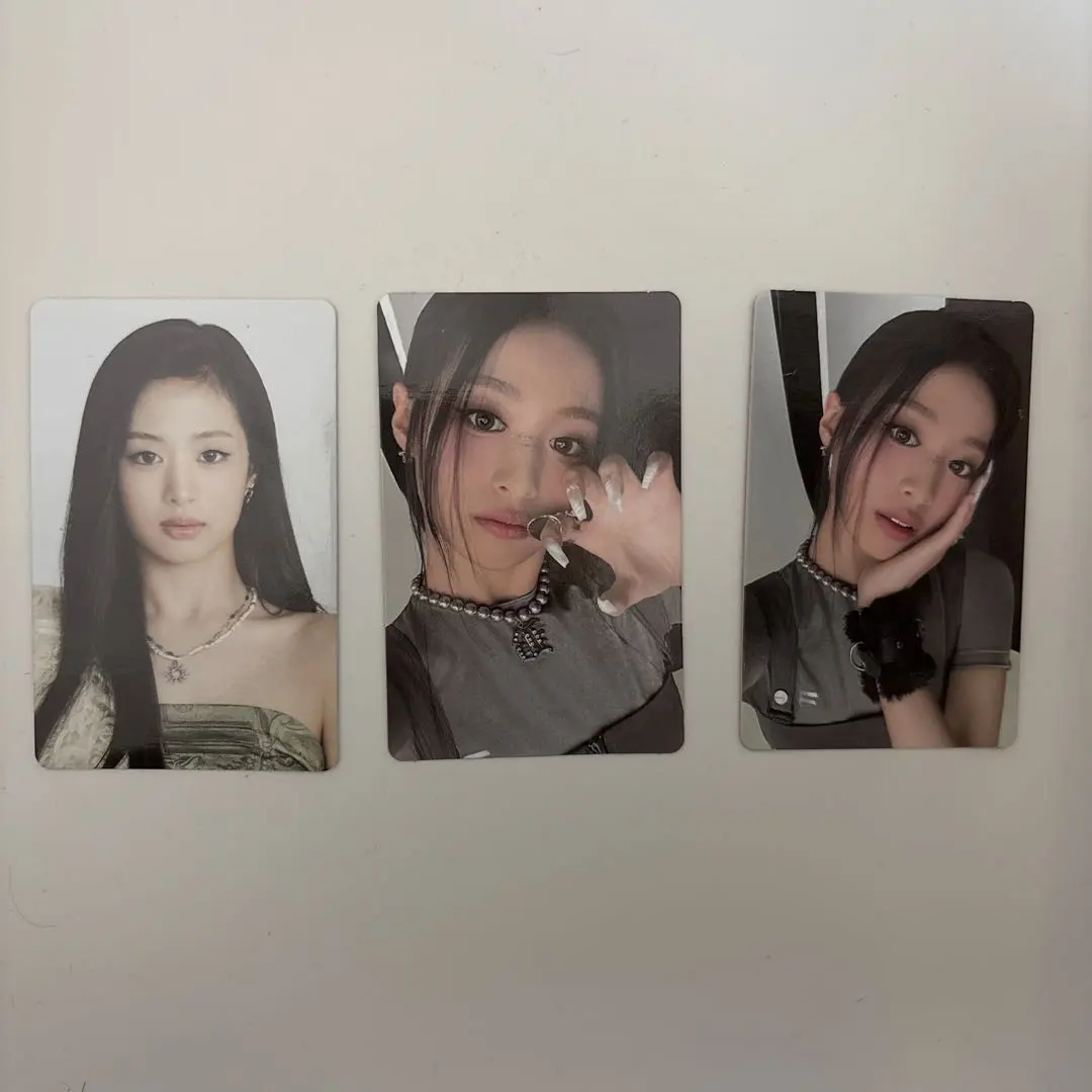 Thumbnail of BABYMONSTER Ahyeon trading card