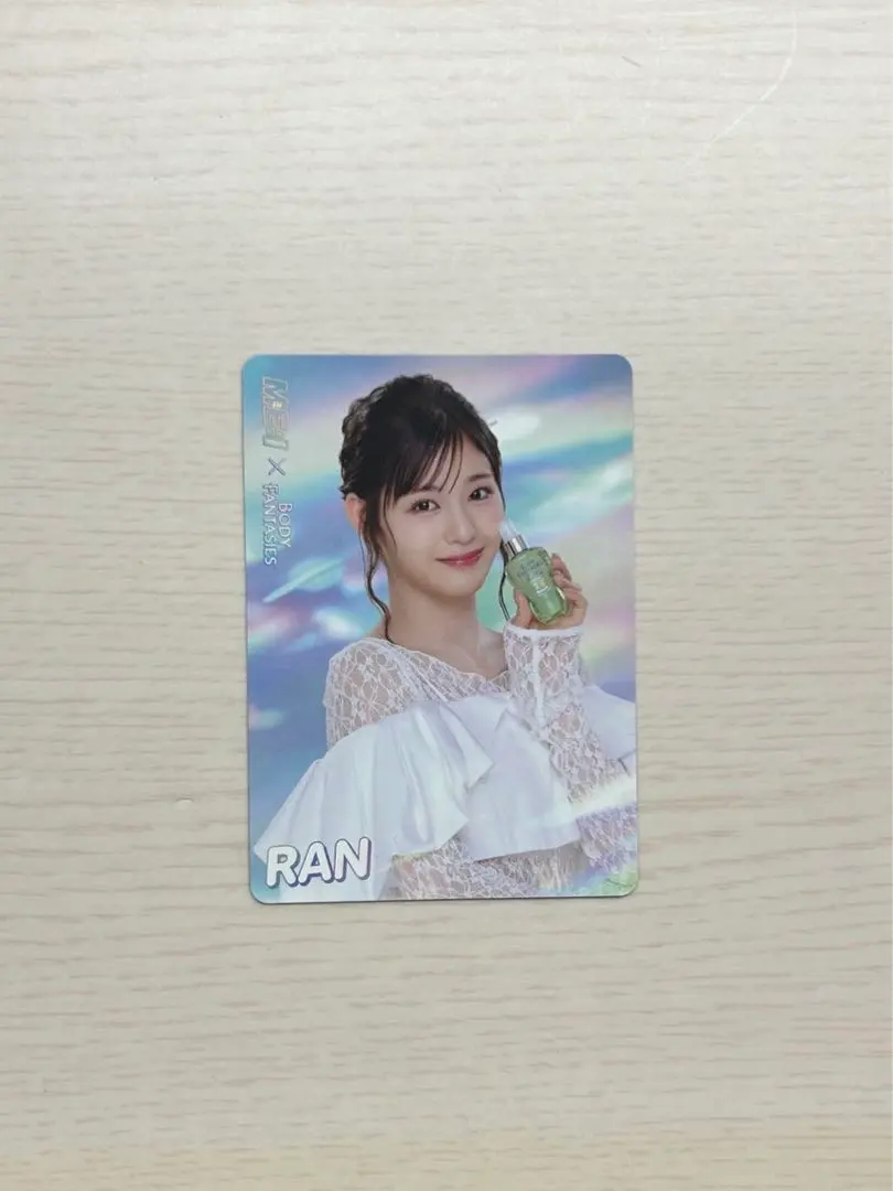 Thumbnail of RAN Ishii Body Fantasies Trading Card ME:I