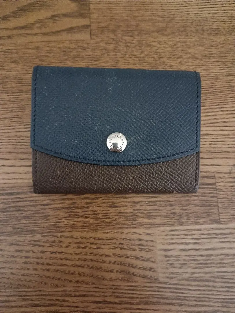 Thumbnail of Retail price: 33,500 yen. HIROAN unisex wallet.