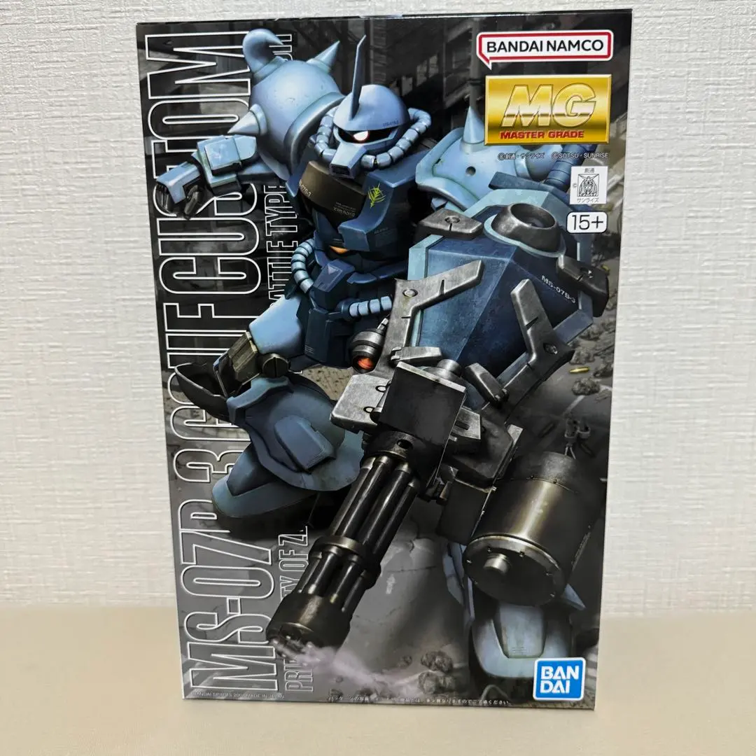 バンダイMG グフカスタム 塗装剤完成品 ＊おまけジャンクパーツ付 バンダイMG グフカスタム 塗装剤完成品 ＊おまけジャンクパーツ