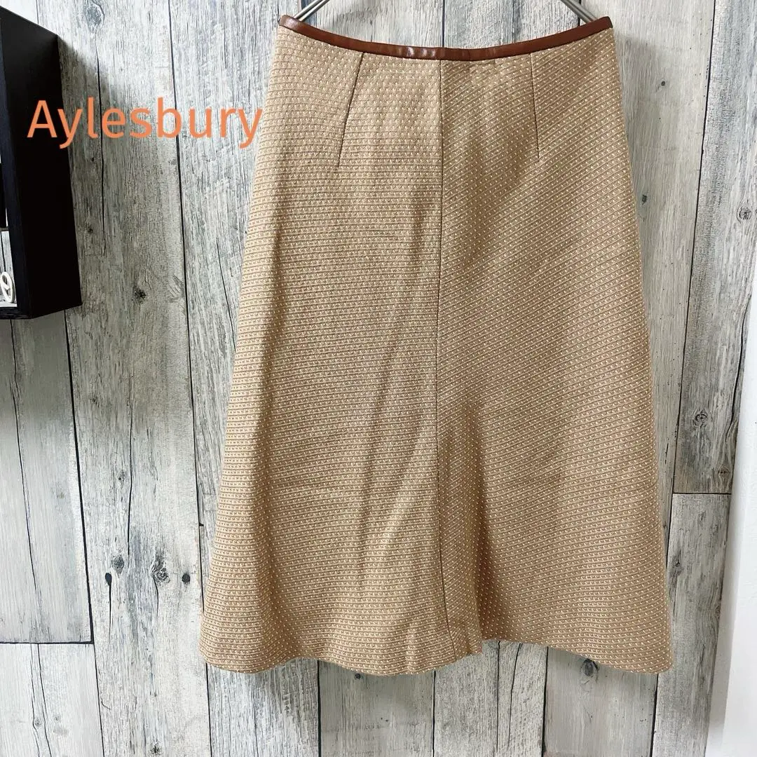 Thumbnail of Aylesbury (F) Knee-length flared skirt, soft fabric, brown, made in Japan