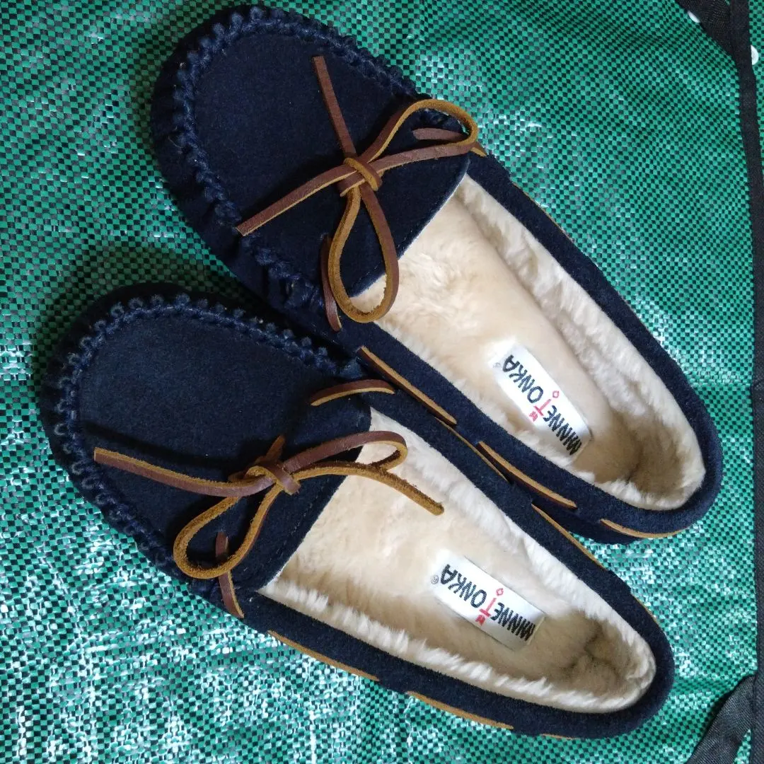 Minnetonka 莫卡辛鞋 海軍藍 的縮圖
