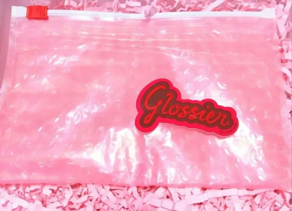 新品未使用Glossier ポーチ　ピンク Mini Beauty Bag – Glossier