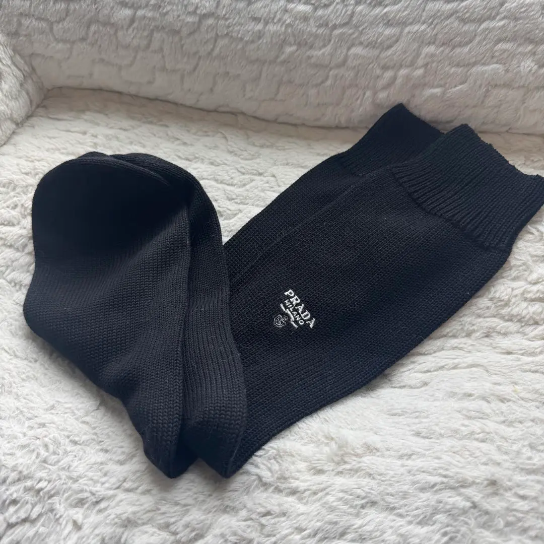 新品 定番 PRADA プラダ 靴下 ソックス ロング ロゴプレート 三角ロゴ 新品 定番 PRADA プラダ 靴下 ソックス ロング ロゴプレート 三角ロゴ