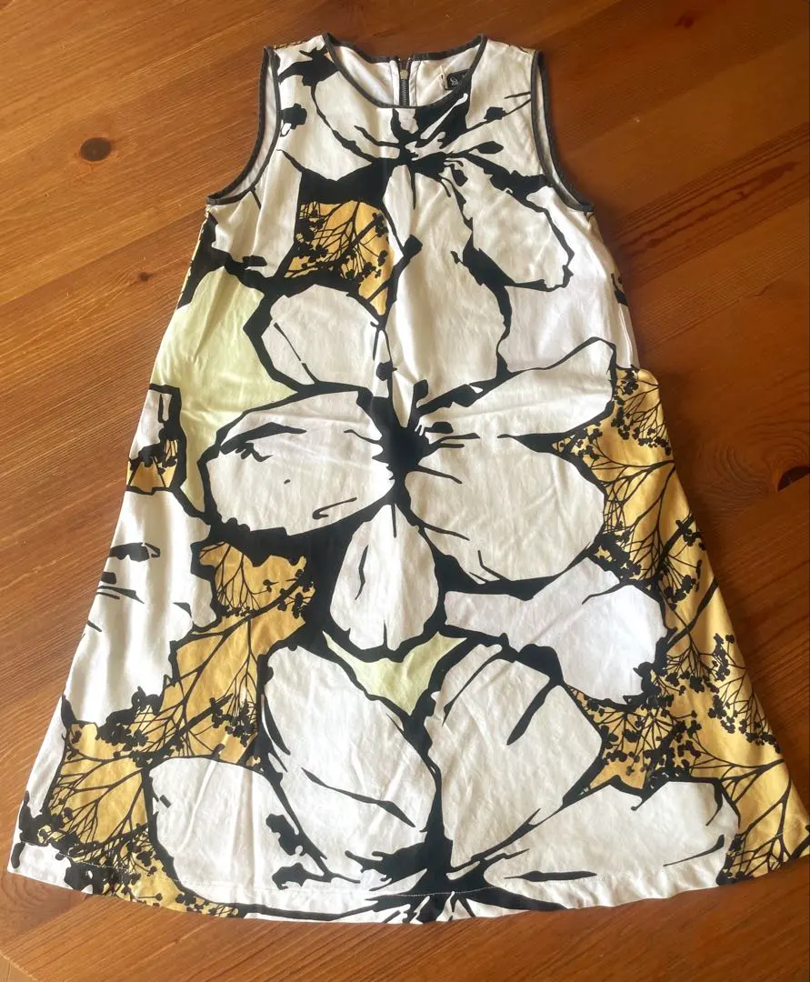 Thumbnail of Cinecanon ❤️ Flower Sleeveless Dress Tunic