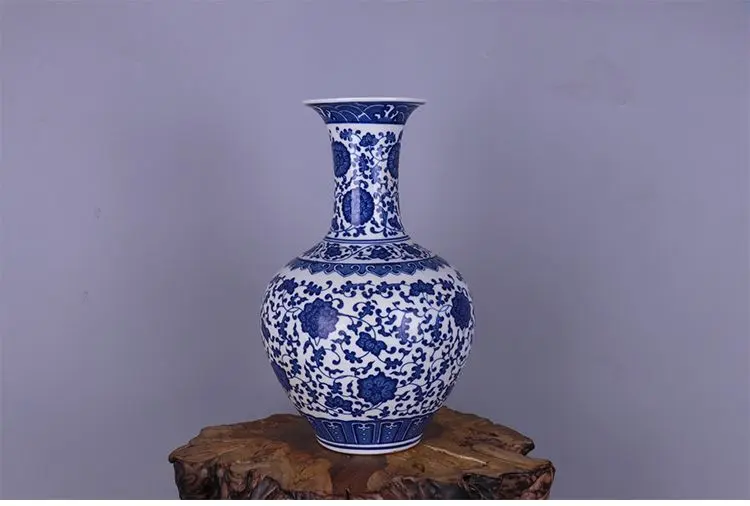 清乾隆青花纏枝蓮賞瓶 景德鎮 陶瓷器 裝飾品 工藝品 美術品 擺件 的縮圖
