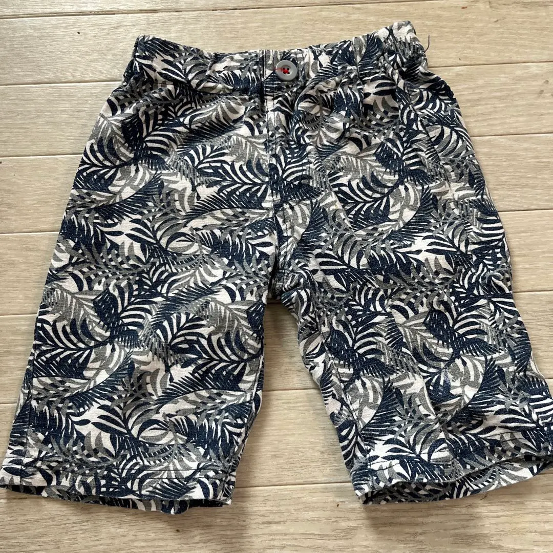 Thumbnail of Navy leaf-patterned shorts for 120cm kids