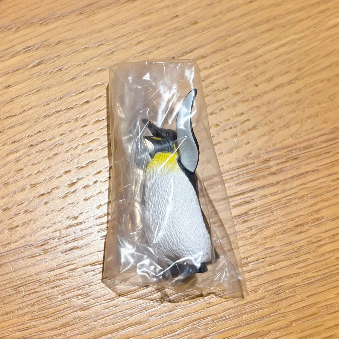 Thumbnail of Banzai Penguin: Emperor Penguin