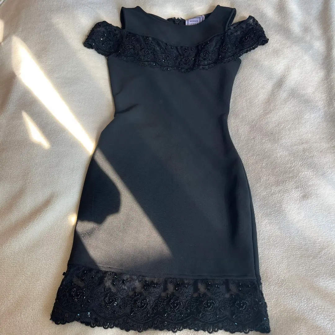 【新品美品】Herve Leger エルベレジェ レッド バンデージドレス THE LOUISE DRESS – HERVÉ LÉGER