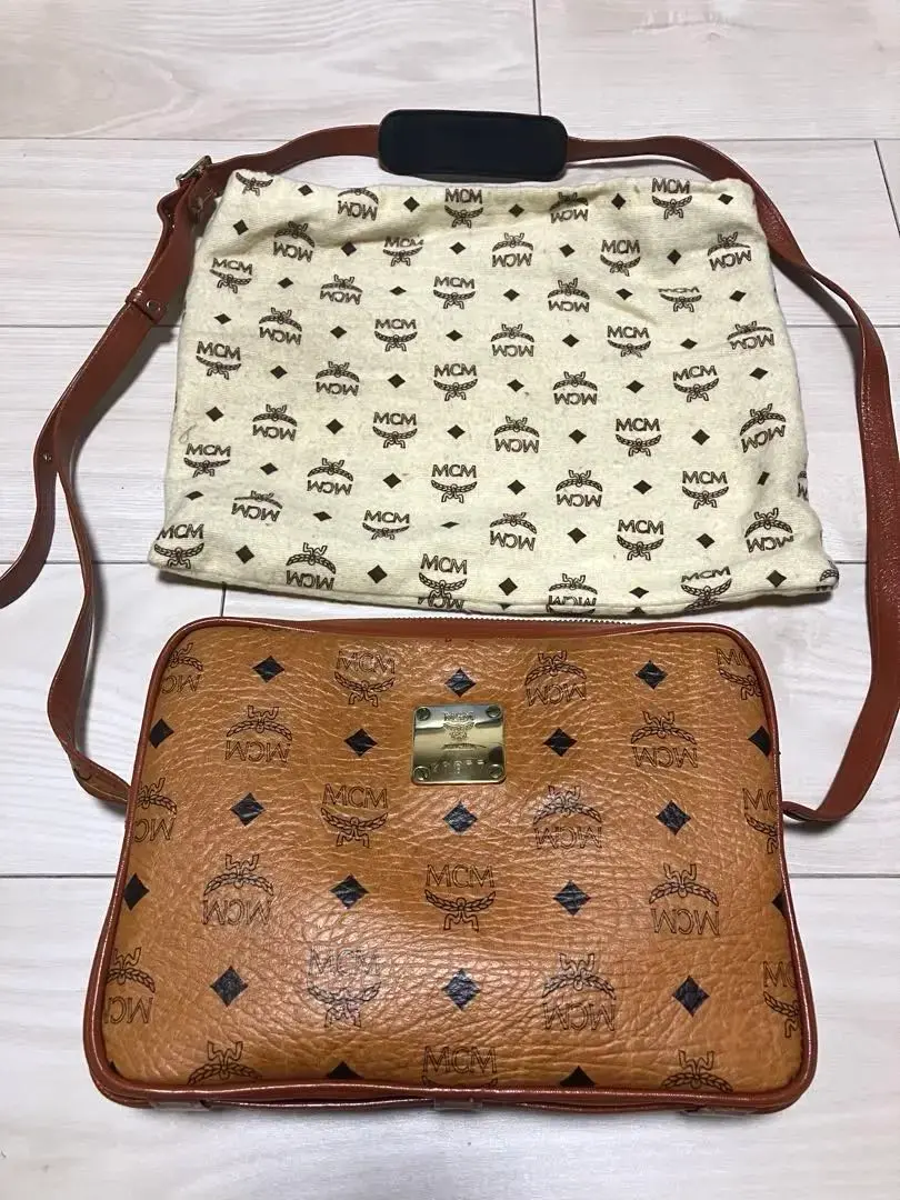 MCM 肩掛けポシェット　サコッシュ ポシェット ショルダーバッグ レディース サコッシュ 斜め掛け