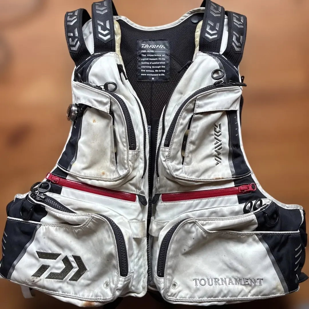 【DAIWA】トーナメント　ライフジャケット　DF-3204【M】 Amazon | ダイワ(DAIWA) フローティングベスト トーナメント