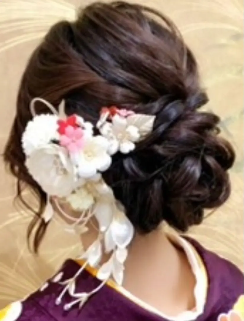 Thumbnail of Coming-of-Age Ceremony, Wedding, Japanese Clothing, Hair Ornament, Pre-wedding Photoshoot, Hair Accessories, Mizuhiki (decorative paper string), Graduation Ceremony, Hakama, Kimono