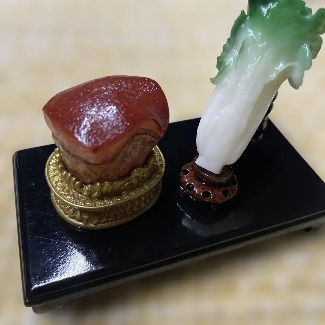 故宮博物院複製品　証明書付き　仿明成化門彩花蝶杯　2客 故宮博物院複製品 証明書付き 仿明成化門彩花蝶杯 2客