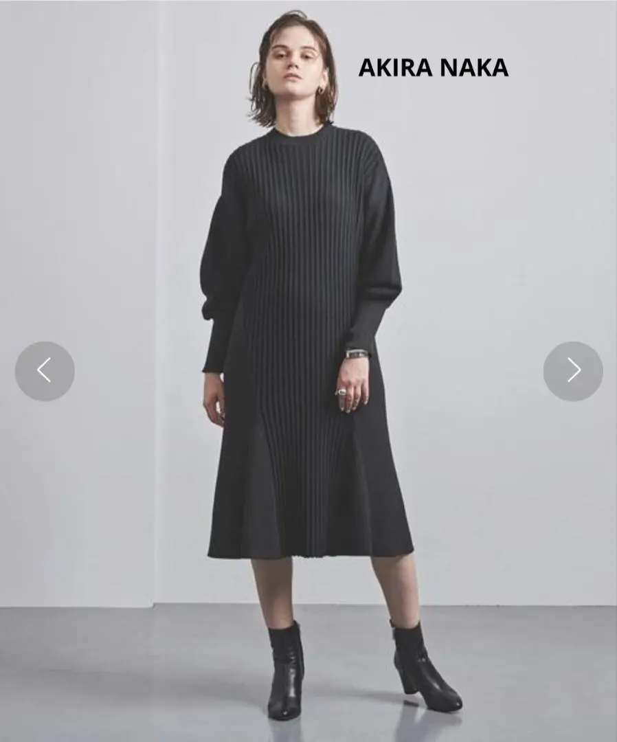 最終値下げ新品　レア　AKIRANAKA ロングニット ワンピース　24s 再お値下げ❣️未使用品AKIRANAKA ニットワンピース
