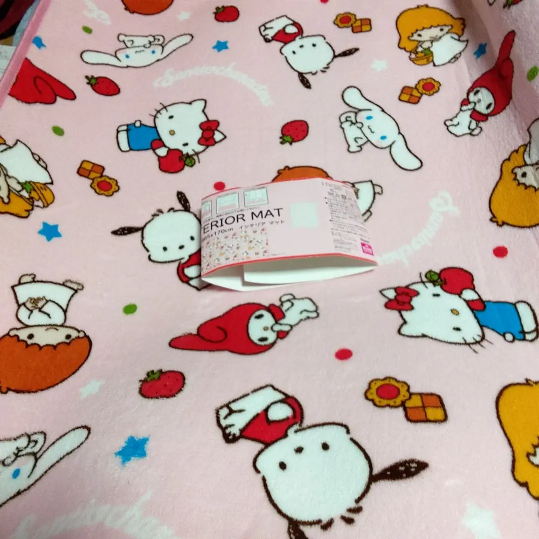 2025年最新】Sanrio ラグ・カーペットの人気アイテム - メルカリ