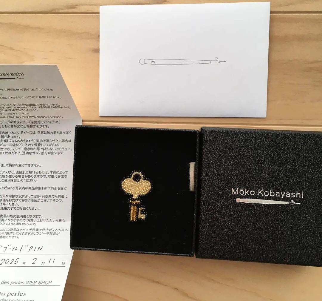 ★お値下げ★小林モー子さん　PINS 街角スナップシリーズ 街角スナップ」シリーズ - WEB SHOP | maison des perles