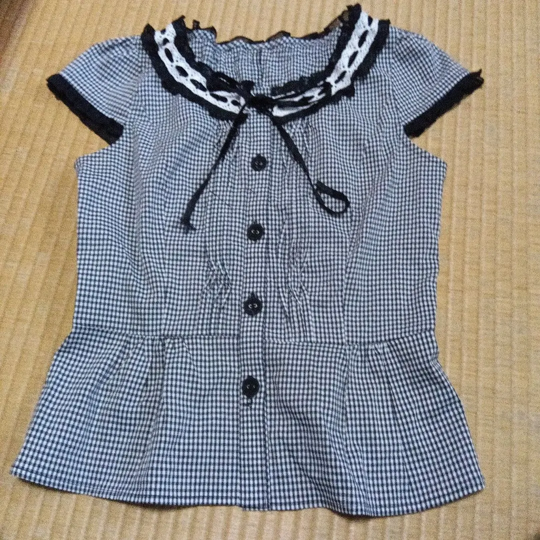 Thumbnail of Gingham check short-sleeved blouse