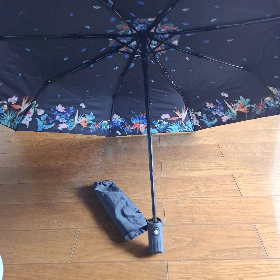 Thumbnail of Black Floral Print Folding Umbrella