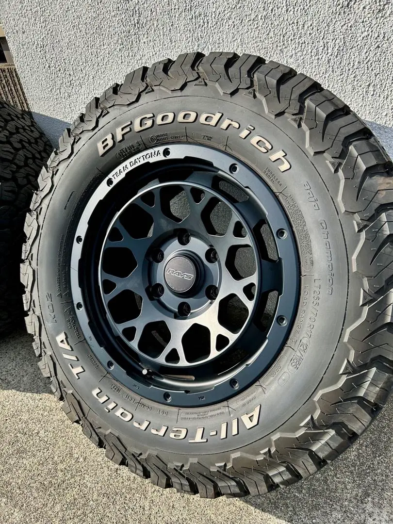 BFGoodrich All-Terrain ＋ レイズM9 ４本セット BFGoodrich All-Terrain ＋ レイズM9 4本セット - メルカリ
