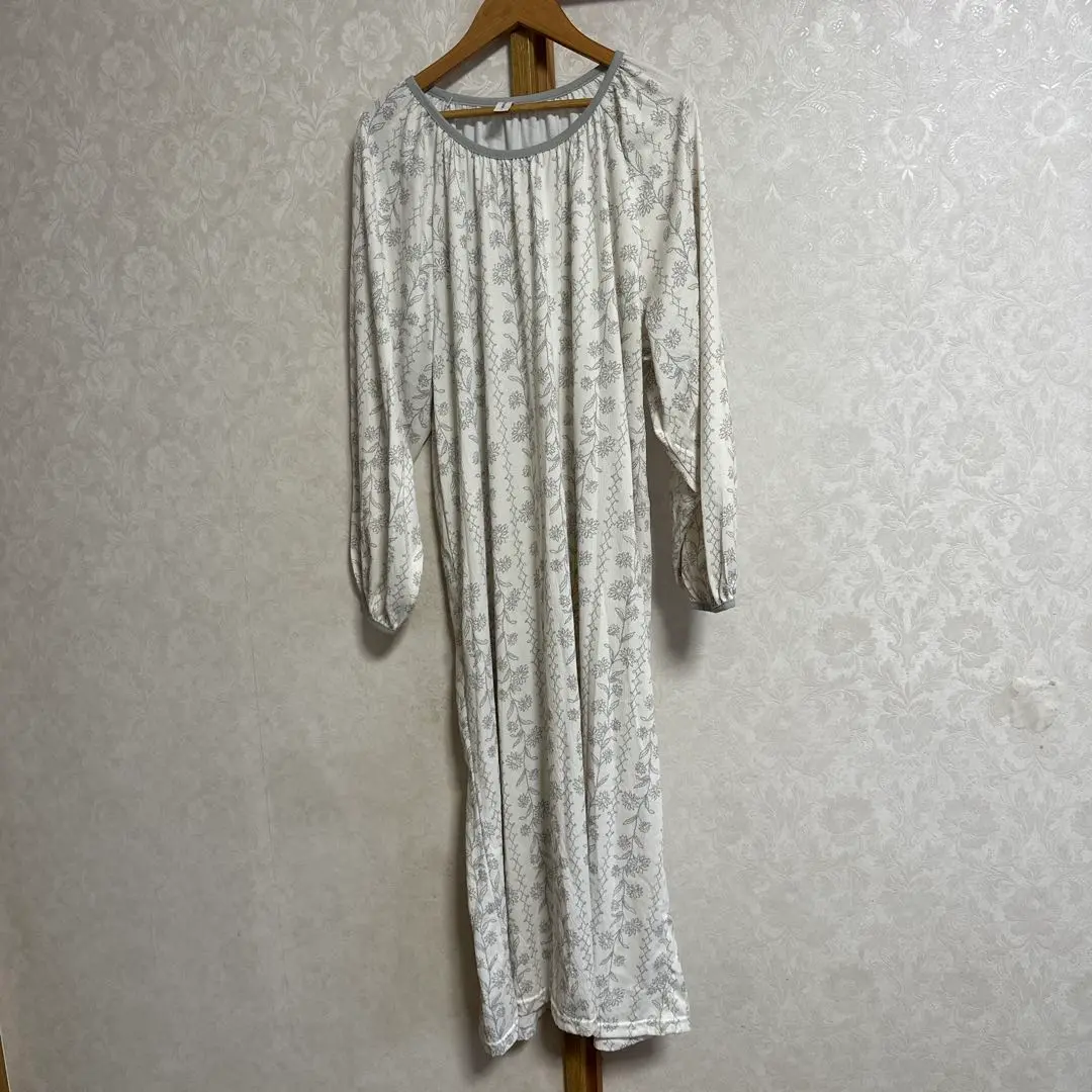 休閒服 花紋長洋裝 的縮圖