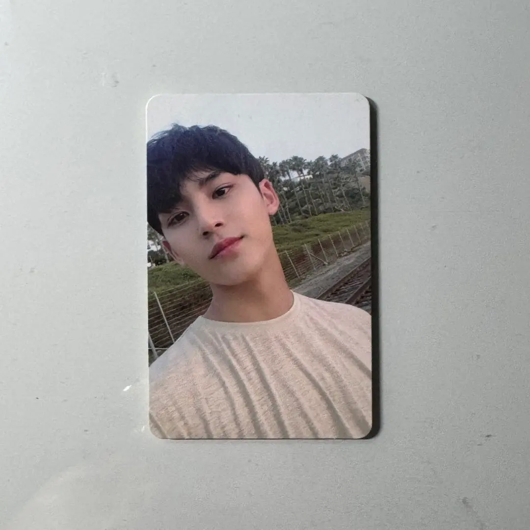 SEVENTEEN 金珉奎 小卡 的縮圖