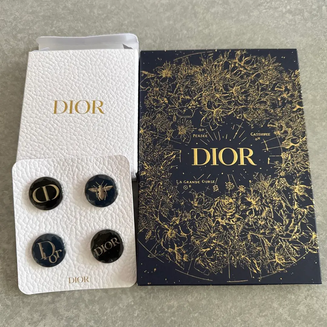 Dior CD 贈品 胸針 便箋 的縮圖