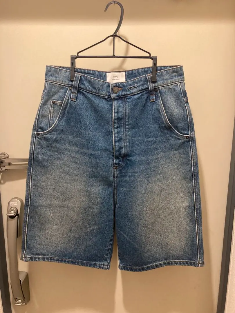 AMI PARIS アミパリ ショートパンツ ペールブルー USO604 747464