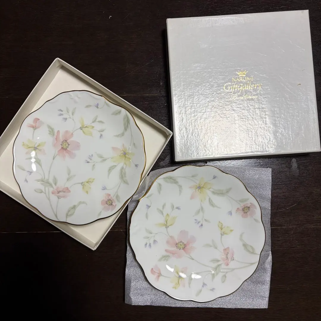 Thumbnail of NARUMI Small Plates Cake Plates Set of 2