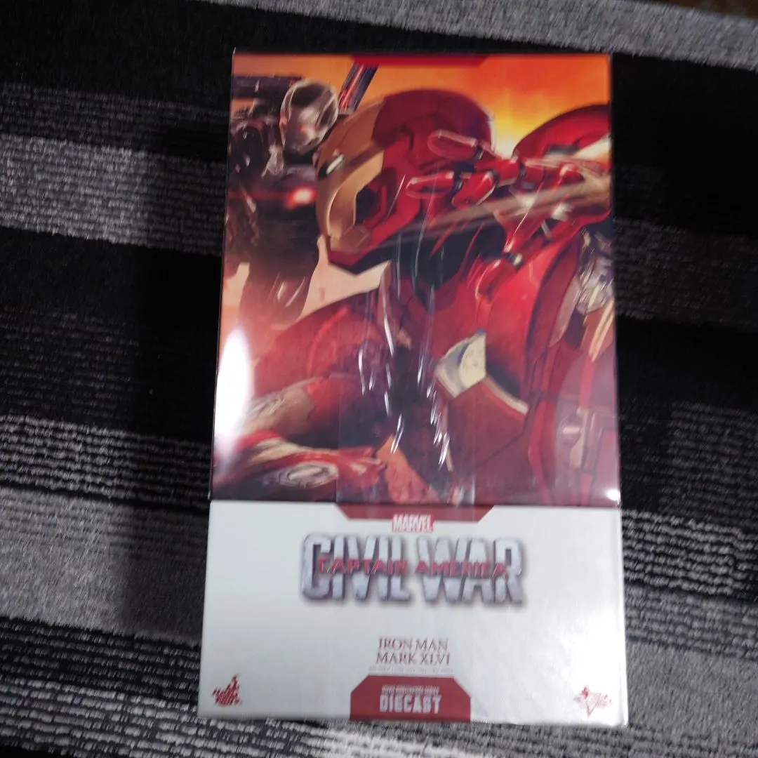 Thumbnail of Hot Toys Movie Masterpiece DIECAST 1/6 Iron Man Mark XLVI