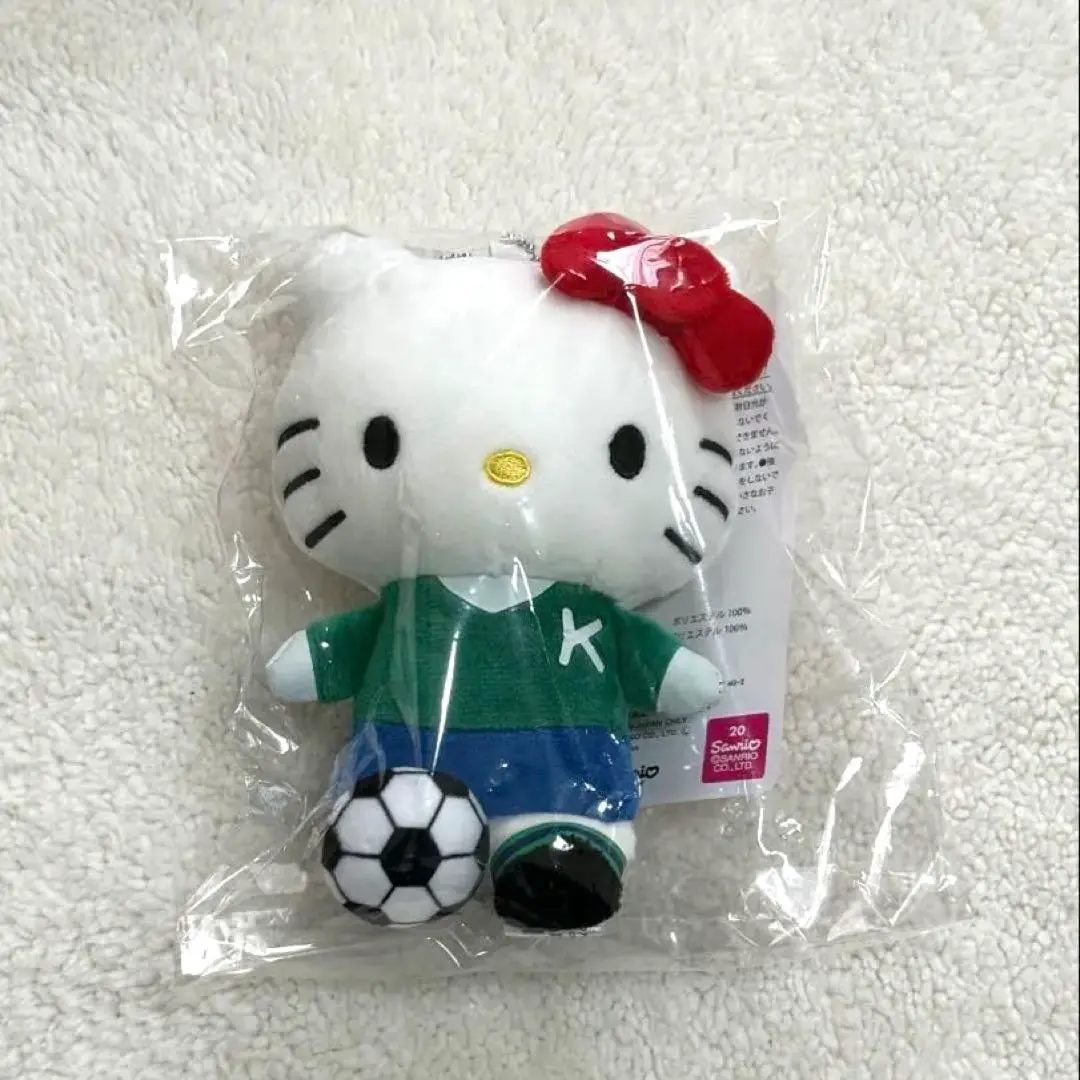 アベイル　サンリオ　サッカー　リンゴ　ハローキティ　マスコット　7点まとめ売り アベイル サンリオ サッカー リンゴ ハローキティ マスコット 7