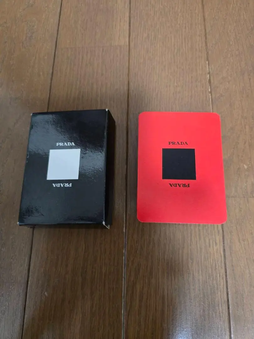 未開封未使用品　PRADA トランプ　2セット　箱入り　赤黒 2025年最新】プラダ トランプの人気アイテム - メルカリ