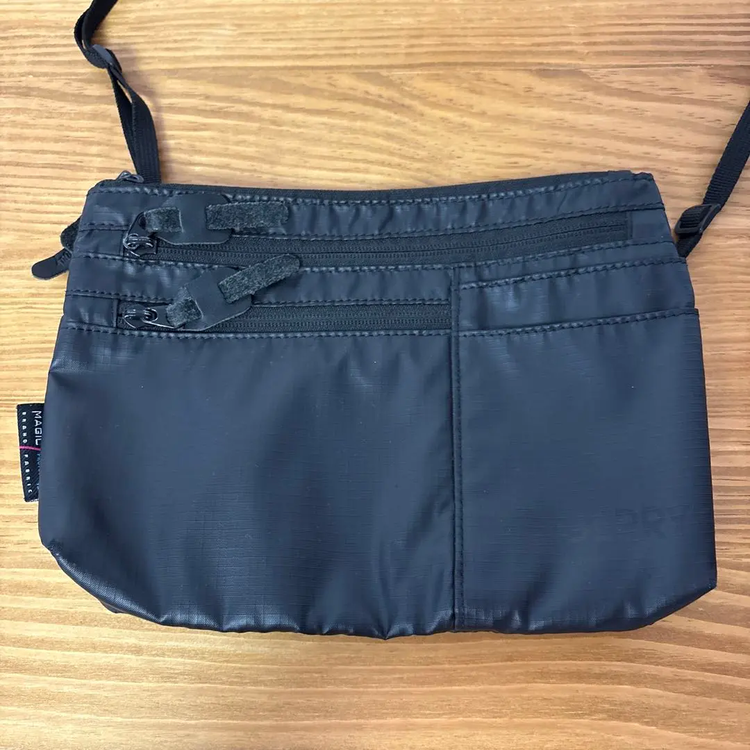 Thumbnail of To M*2: GERRY/Gerry Black Shoulder Bag