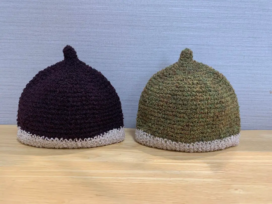 Thumbnail of Acorn hat (green)
