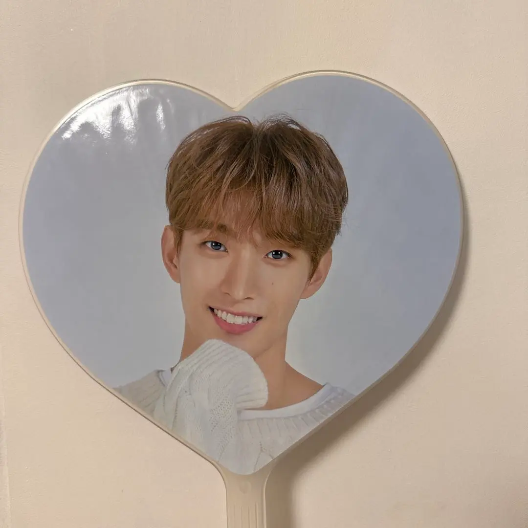 2025年最新】seventeen うちわ ドギョムの人気アイテム - メルカリ