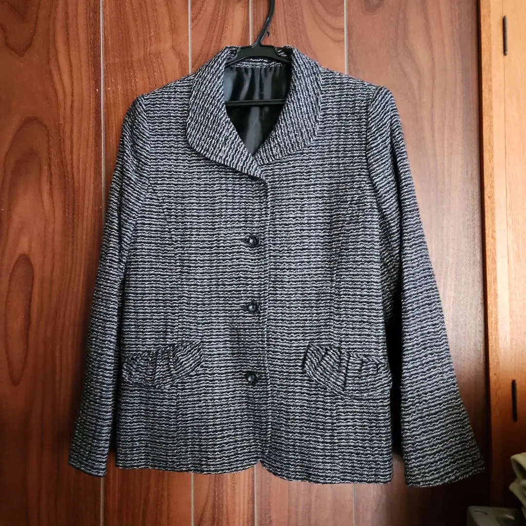 Thumbnail of Long-sleeved striped jacket, size M