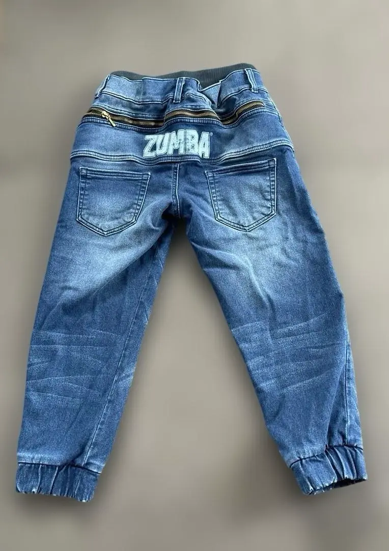 正規品ZUMBA ダメージ加工デニム風ジョガーパンツ 2025年最新】Zumba デニム・ジーンズの人気アイテム - メルカリ