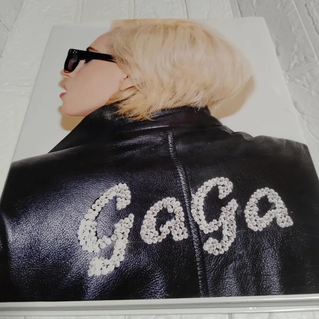 2025年最新】レディーガガ 写真集の人気アイテム - メルカリ