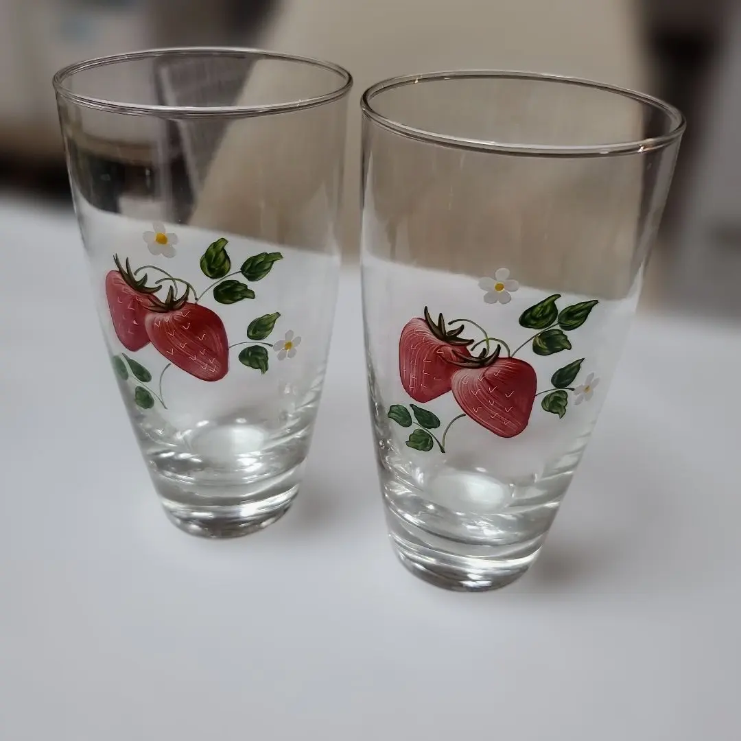 Thumbnail of Set of 2 Strawberry Design Glass Glasses