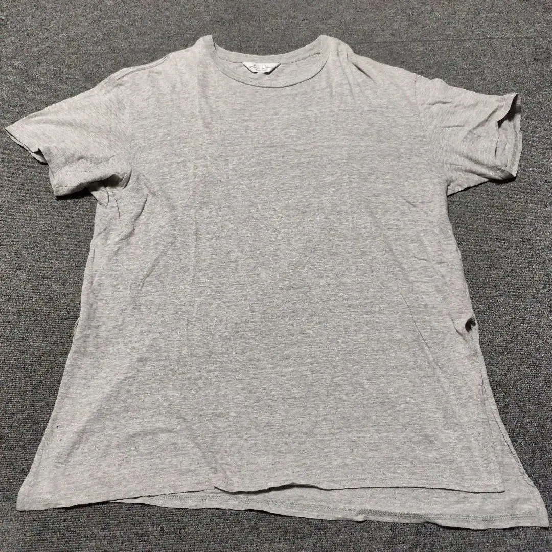 未使用 灰色 棉質 T恤 的縮圖
