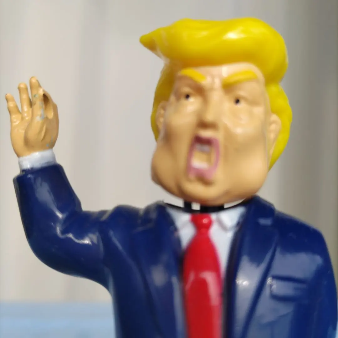 2025年最新】首振り人形 トランプの人気アイテム - メルカリ