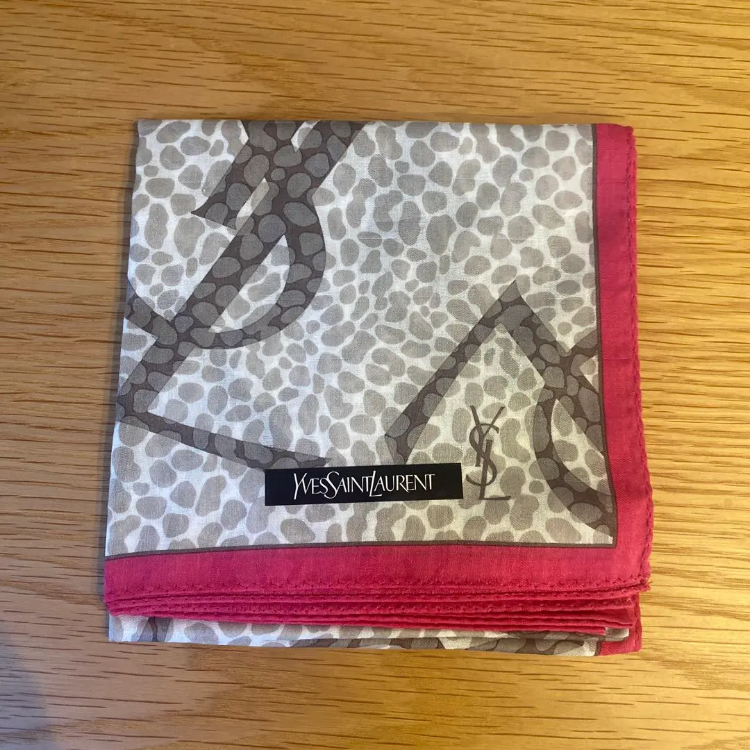 【Yves Saint Laurent】伊夫·聖羅蘭 圍巾 的縮圖