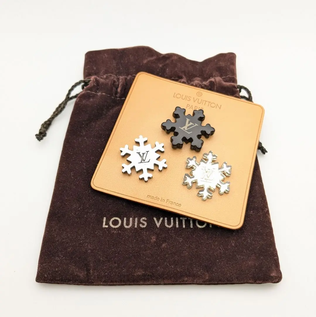 Louis Vuitton ルイヴィトン ピンバッチ ピンブローチ ノベルティ 楽天市場】ルイヴィトン ブローチ ピンブローチ LV ロゴ