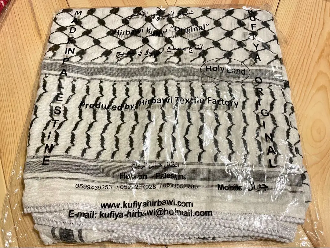 Kufiya⠀クフィーヤ⠀パレスチナ製⠀赤⠀遊牧民⠀アラブ　イスラム Kufiya⠀クフィーヤ⠀パレスチナ製⠀赤⠀遊牧民⠀アラブ イスラム