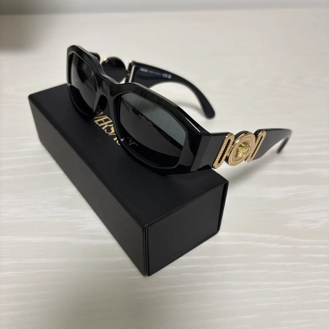 2025年最新】versace サングラス ビギーの人気アイテム - メルカリ