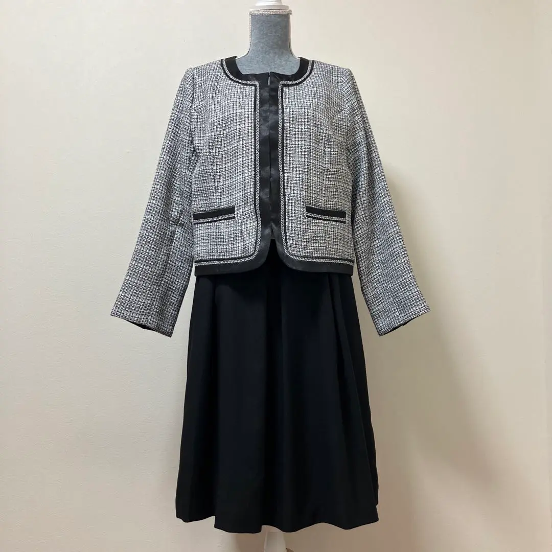 Thumbnail of Add Rouge 3-piece set, set up, autumn, dress, suit, jacket