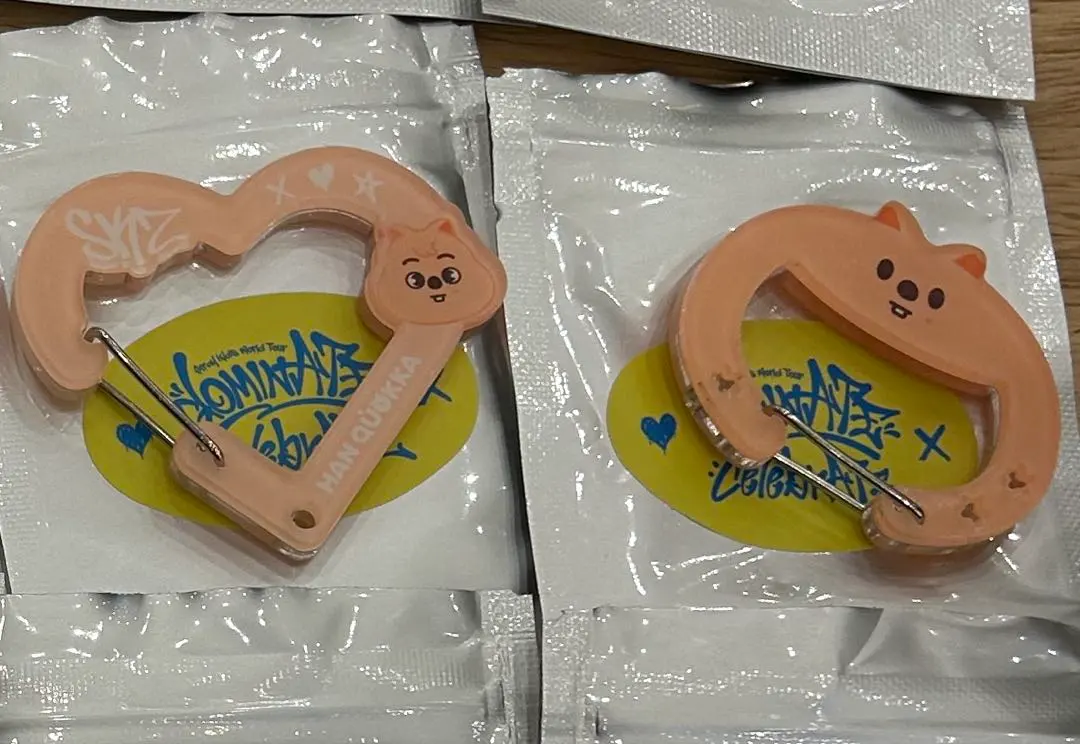Thumbnail of Stray Kids Skz celebrATE carabiner Hankokka