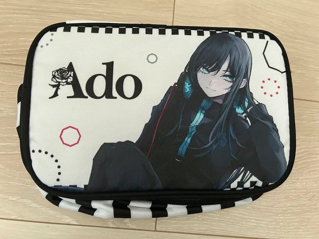 Ado CDケース付きポーチ 2種セット ラウンドワン Ado CDケース付きポーチタイトープライズ詳細