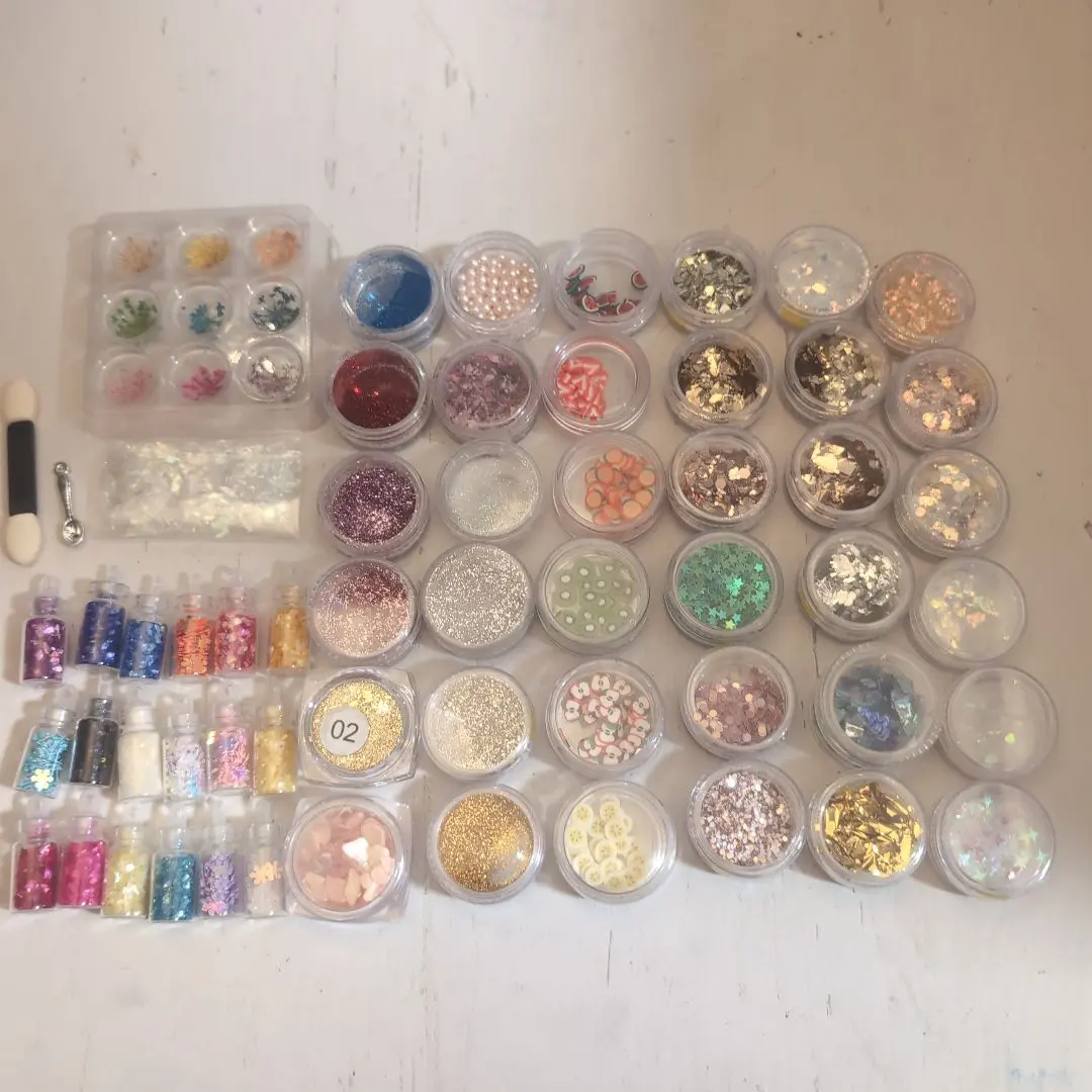 Thumbnail of Beads, Glitter, and Dried Flower Set