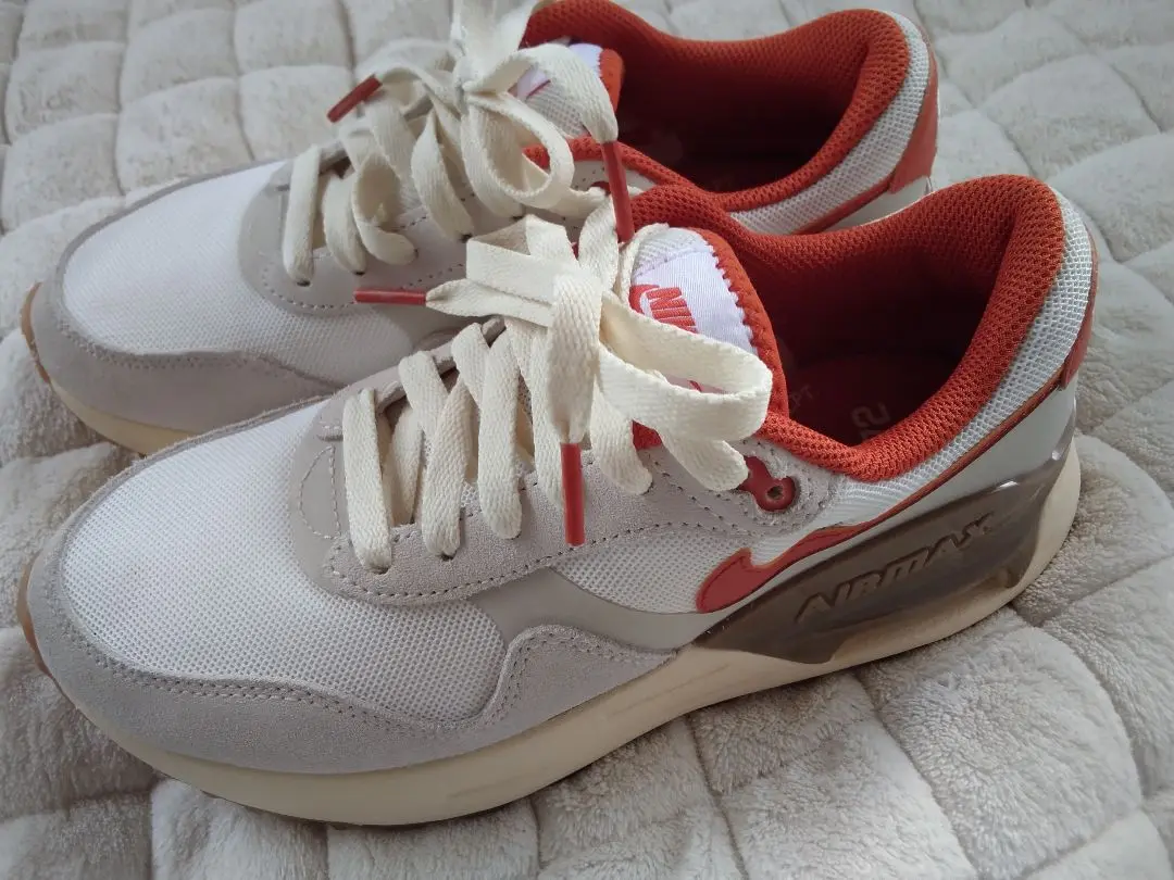 MuseDeuxiemeclasseアパルトモンNikeナイキスニーカーUS7 MuseDeuxiemeclasseアパルトモンNikeナイキスニーカーUS7 - メルカリ